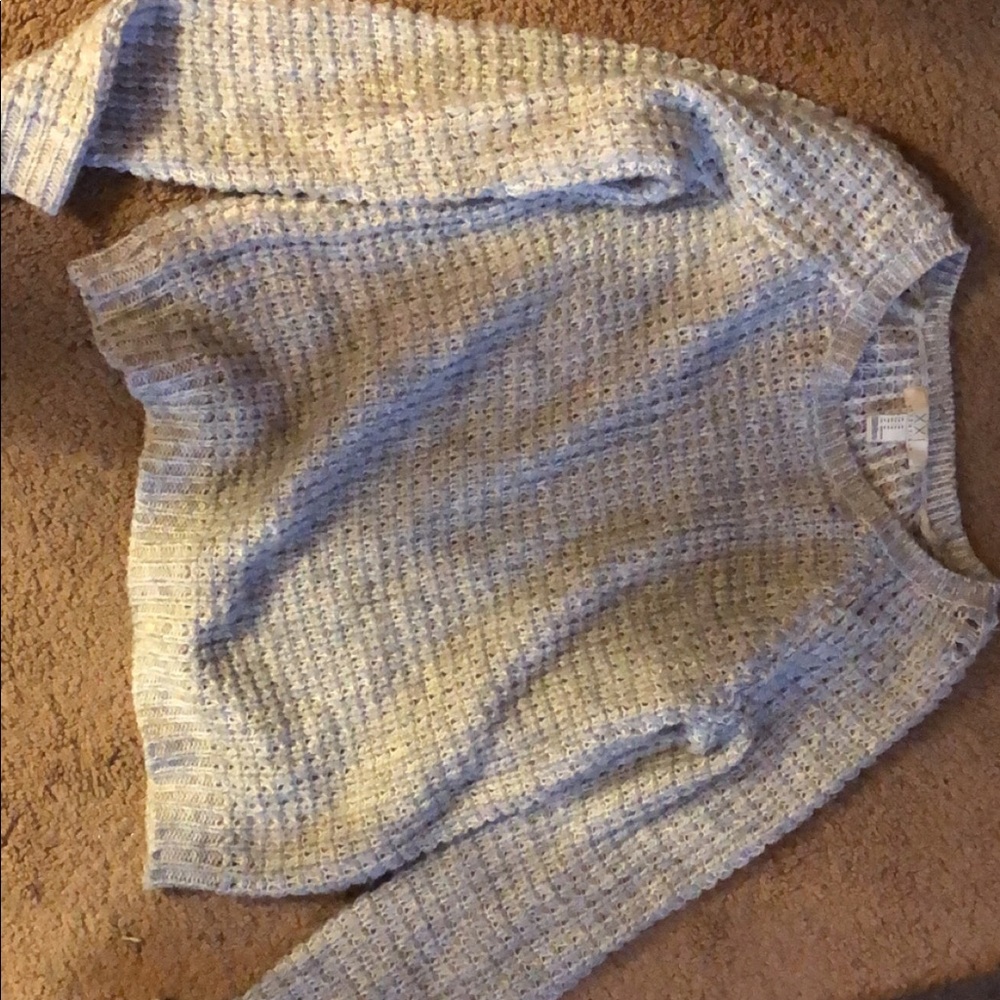 Super comfy knitted grey sweater